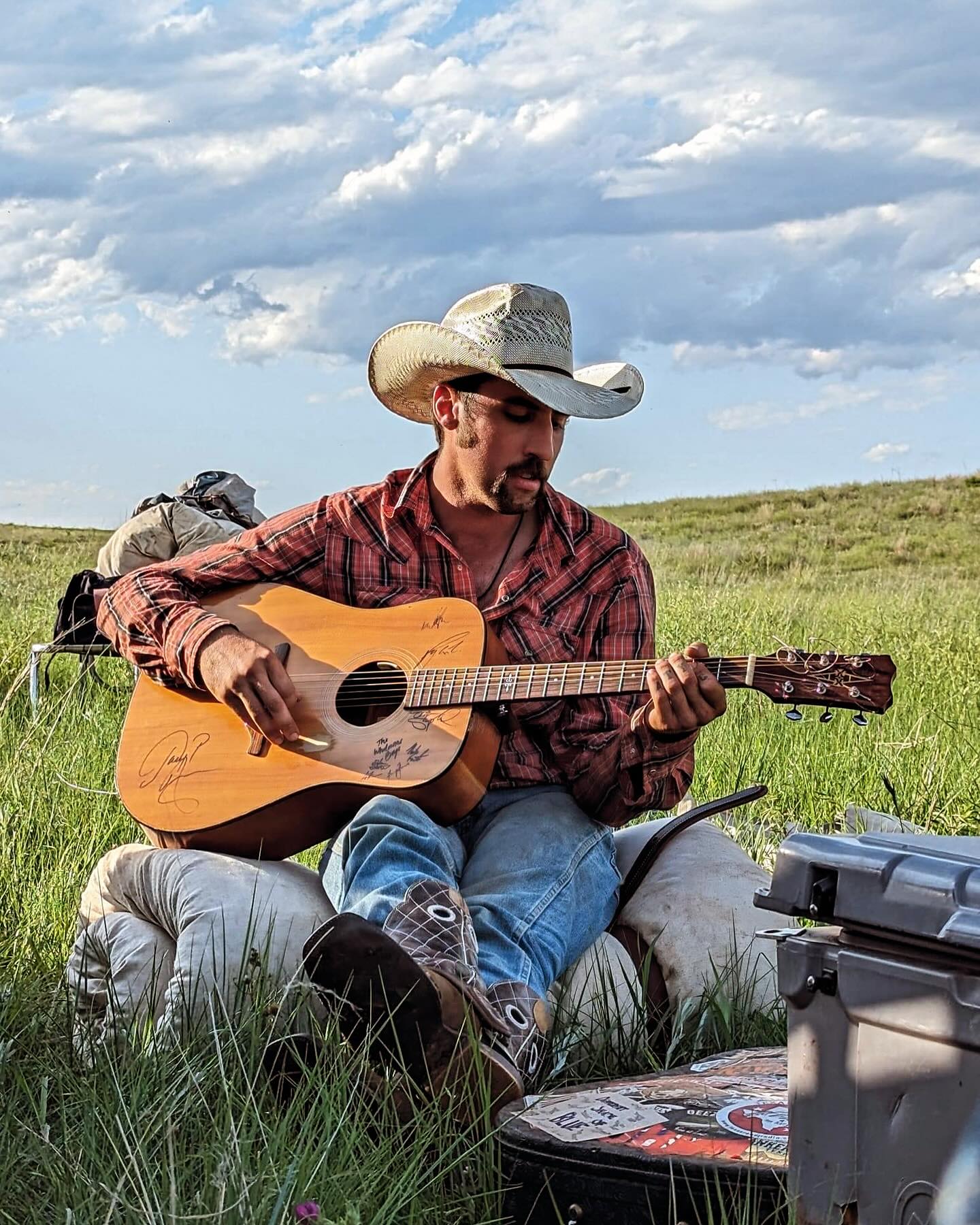 Matt Daniel performing live